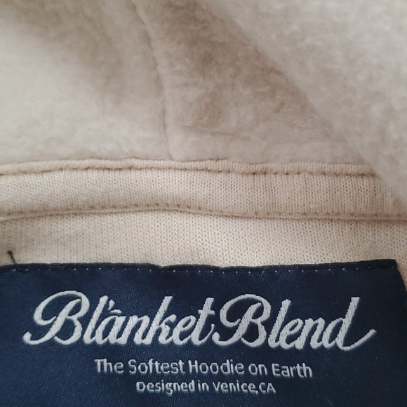 Feat Hoodie (Unisex) - Picture 2 of 2